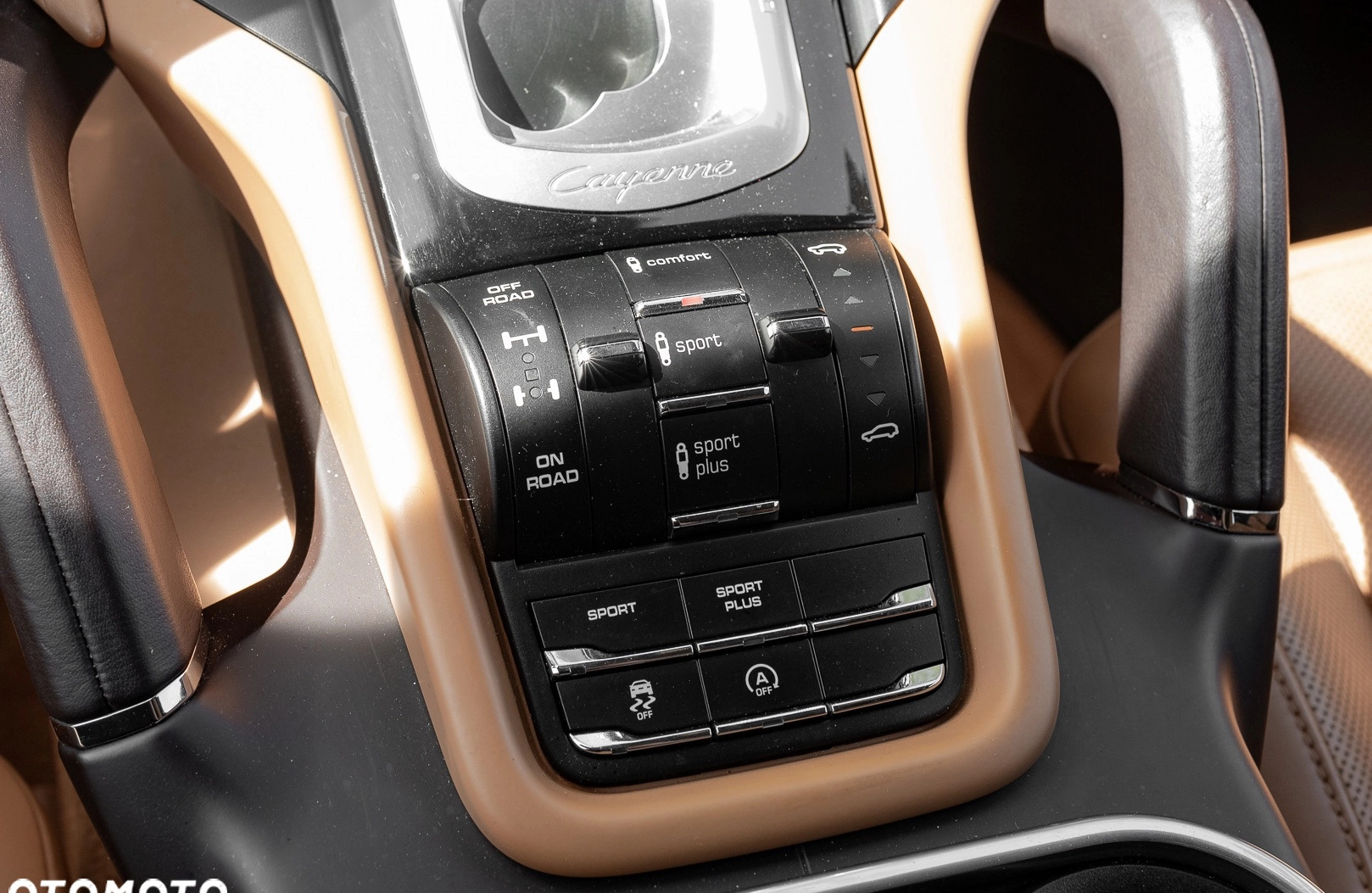 Porsche Cayenne cena 179900 przebieg: 127394, rok produkcji 2016 z Kościan małe 154